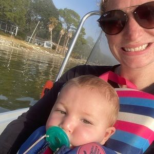 Meet your Posher, Alyson